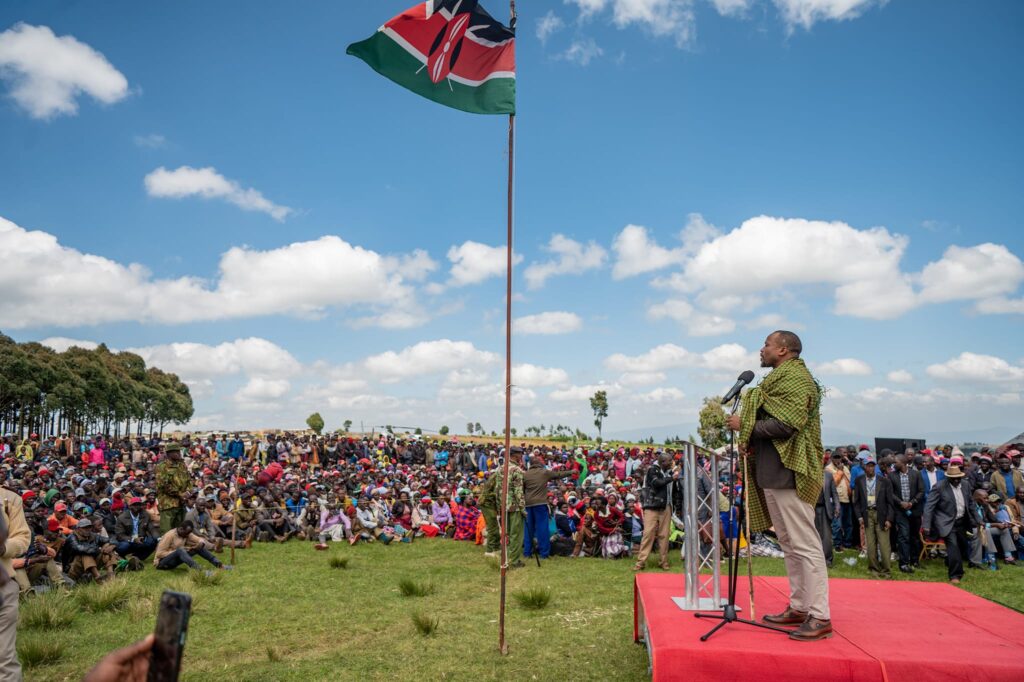 Land PS Generali Nixon Korir speaking to Mau Residents